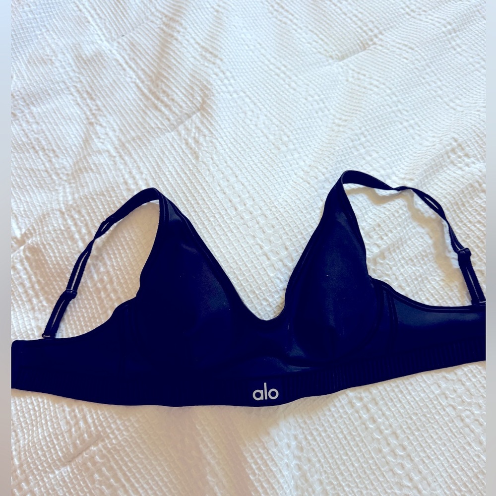 Alo Airlift bra